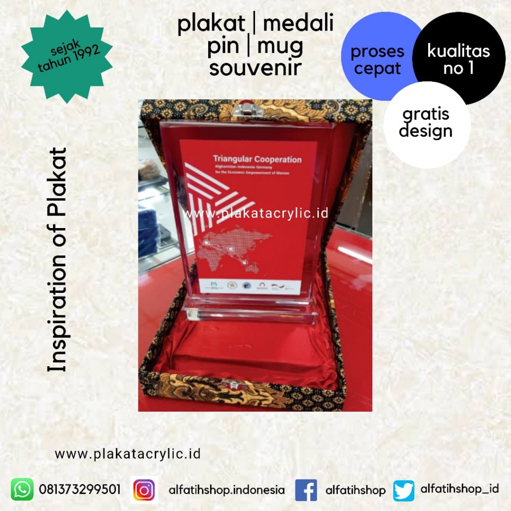 Plakat Triangular Cooperation