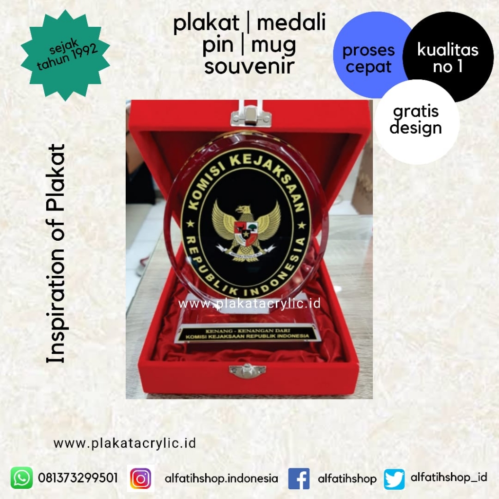 Plakat Fiber Kenang - Kenangan Komisi Kejaksaan RI