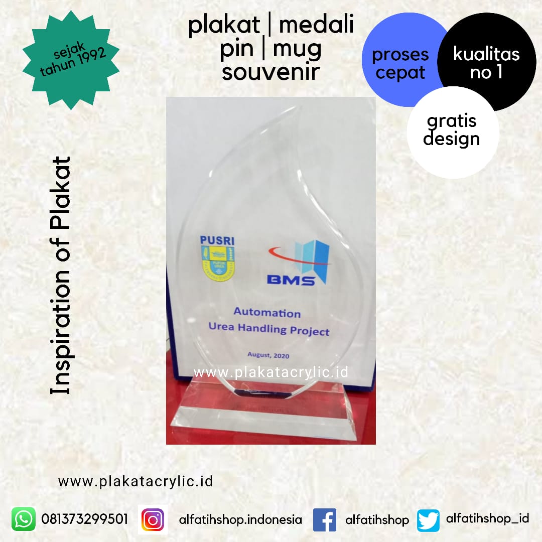 Plakat Akrilik Untuk Proyek