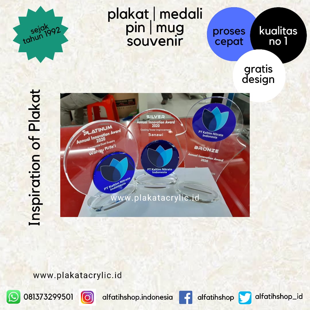 3 Contoh Plakat Akrilik Untuk Annual Award