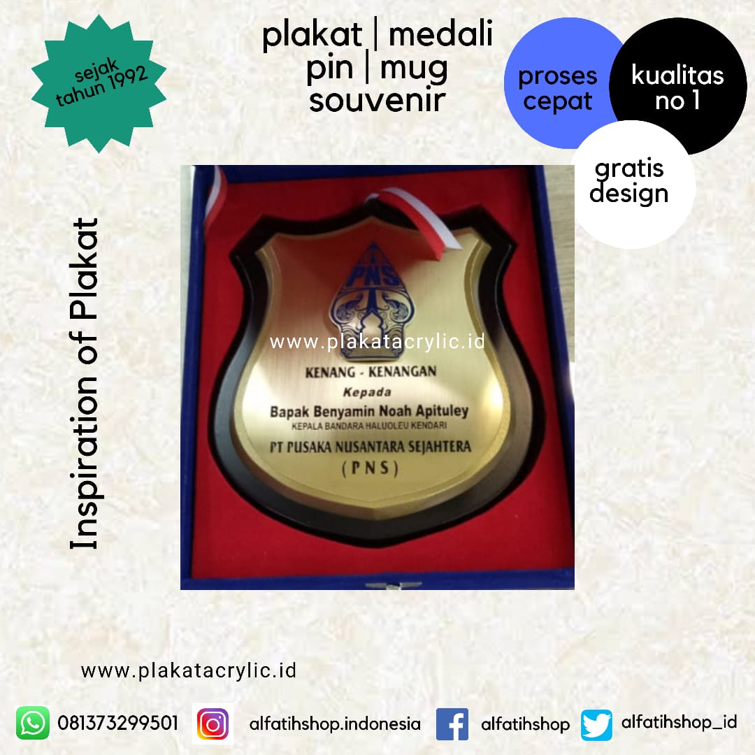 Plakat Kayu Kenang-Kenangan