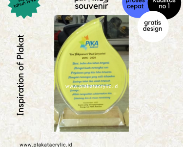 Plakat Akrilik Kenang-kenangan