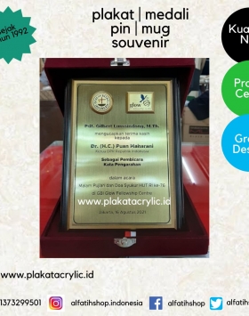 Ketua DPR RI (Puan Maharani)