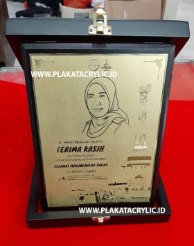 Plakat Kayu Ucapan Terimakasih
